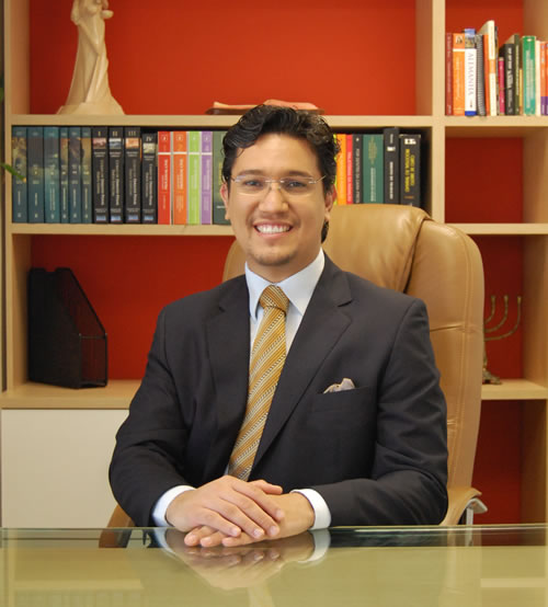 Dr Oliviera Perfil 1.jpg